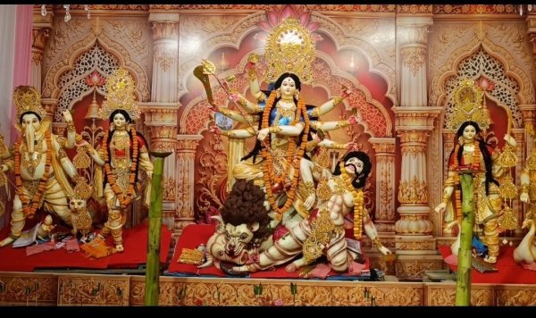 कोंडागांव में बंगाली समाज मना रहा धूमधाम से दुर्गा पूजा, तीन स्थानों पर विराजमान हुईं मां दुर्गा
