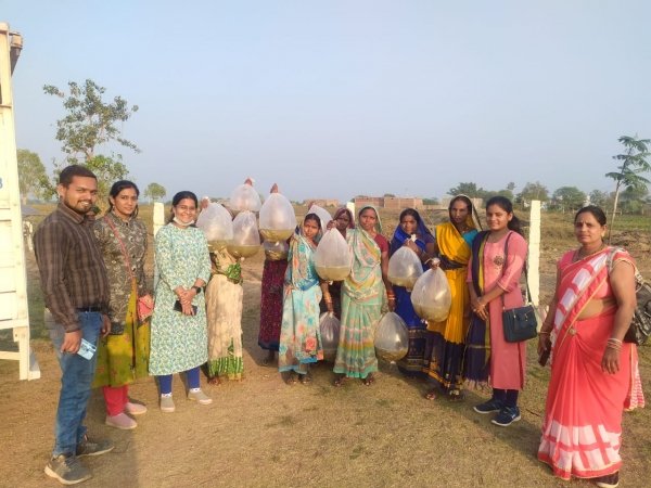 महिला स्व-सहायता समुह ने मत्स्य पालन से कमा रहे लाखो रुपये