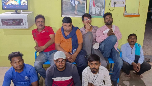 जुआ खेलते हुए 08 जुआरी गिरफतार