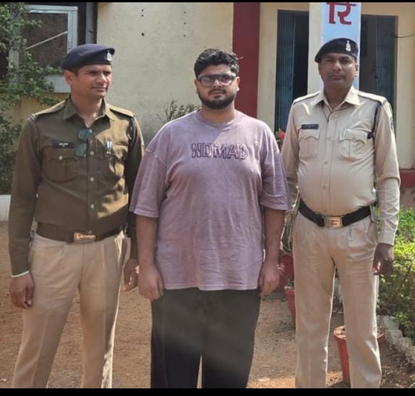 वेस्टइंडीज–जिंबाब्वे मैच पर ऑनलाइन सट्टा: धमतरी पुलिस ने 19 वर्षीय सटोरिए को रंगे हाथ दबोचा, 17 लाख की संपत्ति जब्त