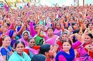 आंगनबाड़ी कार्यकर्ताओं और सहायिकाओं को दीवाली के पहले मिलेगी हड़ताल अवधि की मानदेय राशि..