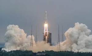 बेकाबू चीनी रॉकेट का मलबा हिंद महासागर में मालदीव-श्रीलंका के पास गिरा, बड़ा खतरा टला