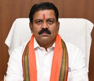 आम जनता एवं पीड़ित की समझ के लिए छत्तीसगढ़ पुलिस की कार्य प्रणाली से उर्दू-फारसी के कठिन शब्दों की जगह उपयोग होगी सरल हिंदी- गृहमंत्री विजय शर्मा
