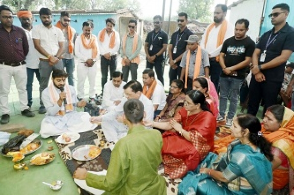 निगम के 06 वार्डो में होंगे 01 करोड़ 08 लाख रू. के नये विकास कार्य :  उद्योग मंत्री लखनलाल देवंागन के मुख्य आतिथ्य एवं महापौर श्रीमती संजूदेवी राजपूत की अध्यक्षता में किया गया इन विकास कार्यो का भूमिपूजन