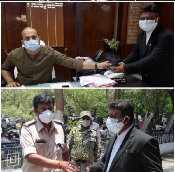 बहुअयामी संस्था मित्र ने कलेक्टर सर्वेश्वर भुरे एवं पुलिस अधीक्षक प्रशांत ठाकुर से किया भेंट