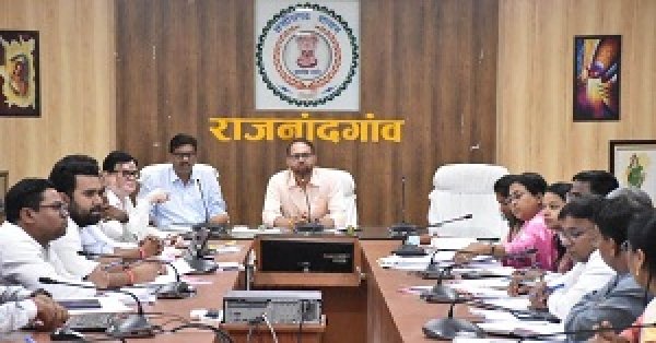 राजस्व से जुड़े प्रकरणों के लिए जनसामान्य को नहीं होनी चाहिए परेशानी - कलेक्टर