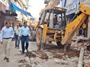 थाना मुंगेली से गोलबाजार तक अतिक्रमण हटाने चलाया गया विशेष अभियान