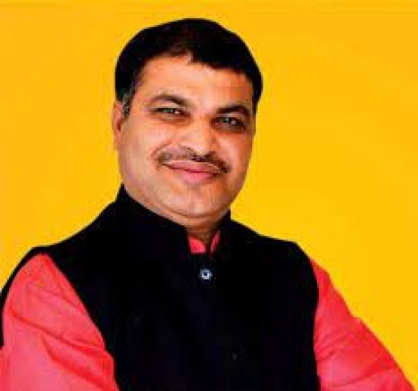धान खरीदी मे देरी से बिचौलियों को लाभ : मधुसूदन यादव0 किसान हितैषी हो तो 1 नवंबर से धान खरीदें