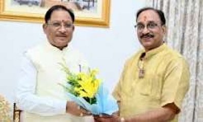 मुख्यमंत्री से छत्तीसगढ़ योग आयोग के नवनियुक्त अध्यक्ष संजय अग्रवाल ने की सौजन्य मुलाकात