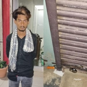 ब्लेड से दुकान में लगे शटर का ताला काटते हुए रंगे हाथ पकड़ाया