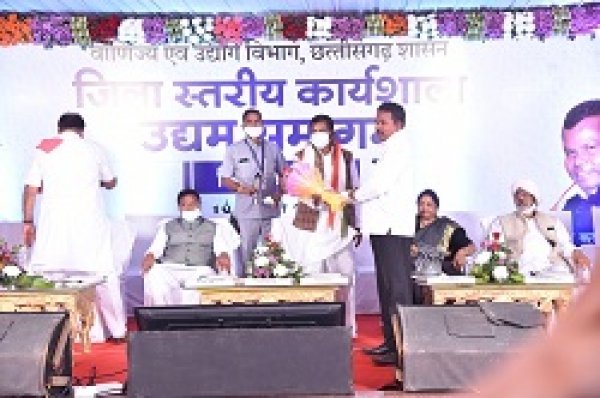 उद्यमिता एवं स्वरोजगार के मामले धमतरी जिला प्रदेश में अग्रणी