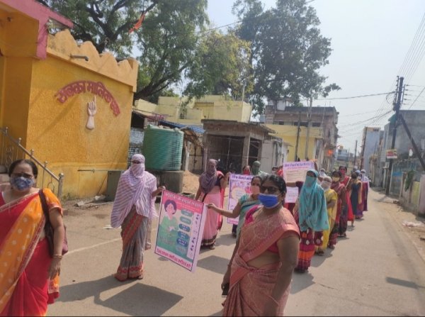 कोरोना जागरूकता रैली निकाली गई एकीकृत बाल विकास परियोजना धमतरी शहरी में
