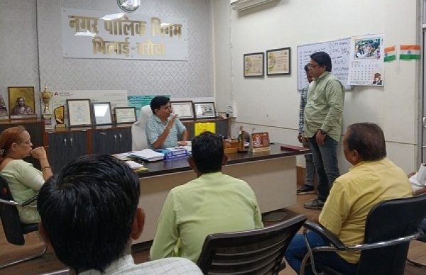 भिलाई-चरोदा निगम में डिजिटल टैक्स वसूली की पहल, आयुक्त एस.के. सुंदरानी ने जारी कराया क्यूआर कोड
