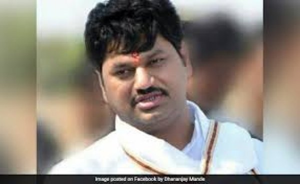 कैबिनेट सहयोगी पर लगा रेप का आरोप, तो मंत्री बोले- प्यार किया तो डरना क्या