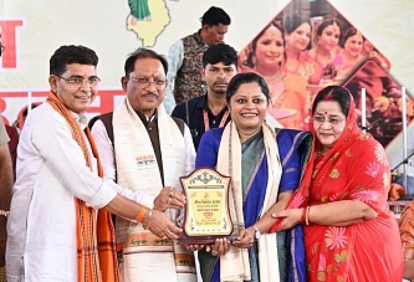तीज मिलन समारोह में मुख्यमंत्री साय बोले— मातृशक्ति के सशक्तिकरण से मजबूत होगा छत्तीसगढ़