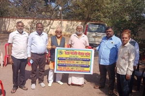 यूपी-बिहार से जुड़े रेल यात्रियों की समस्याएं बताईं पूर्व मंत्री पांडेय को