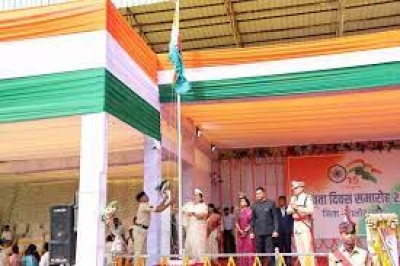 महिला एवं बाल विकास मंत्री श्रीमती अनिला भेंड़िया ने बालोद में  किया ध्वजारोहण