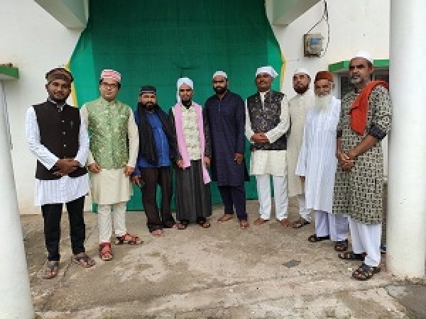 बकरीद पर नवागढ़ मुस्लिम समाज ने अदा की नमाज,अमन चैन कायम करने की दुआएं मांगी