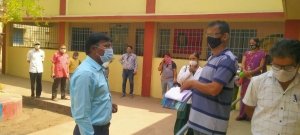 कोरोना वायरस को नियंत्रित करने रिसाली निगम ने कसी कमर ,टीकाकरण केन्द्र की मानिटरिंग आयुक्त ने अपने हाथो में ली