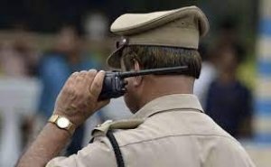 बेकरी मालिक ने बेटी से दुर्व्यवहार किया तो व्यक्ति ने लगाई दुकान में आग