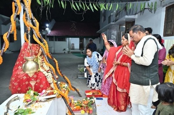 देवउठनी एकादशी पर मुख्यमंत्री निवास में श्रद्धा एवं पारंपरिक विधिविधान से हुआ तुलसी विवाह
