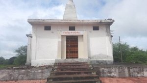 मंदिर में चोरी : दूसरी बार शारदा मन्दिर का ताला टूटा,मंदिर में हुई चोरी से नगर वासियों में आक्रोश