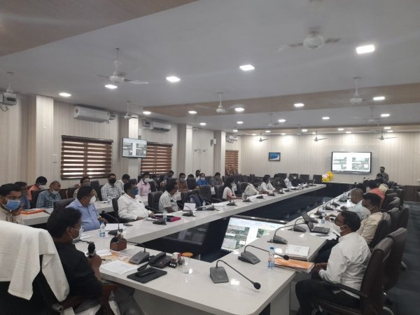 नालों का डीपीआर प्राथमिकता के साथ तैयार करेंः सीईओ