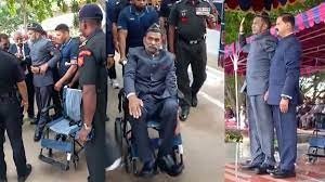 100 साल के सैन्य अधिकारी ने व्हीलचेयर से उठकर किया सैल्यूट, आनंद महिंद्रा बोले- रोंगटे खड़े हो गए