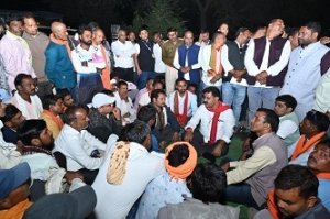 उपमुख्यमंत्री ने शिकायत पर की त्वरित कार्यवाही ,किसानों की शिकायत पर मौके पर ही पटवारी को किया गया निलंबित