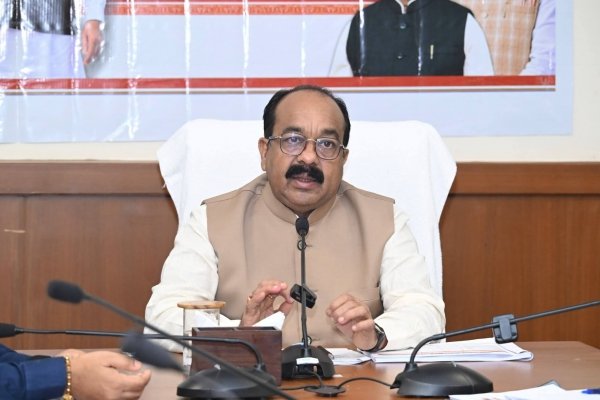 सेवा संकल्प अभियान के सफल क्रियान्वयन को लेकर प्रभारी मंत्री अरुण साव ने ली वर्चुअल बैठक