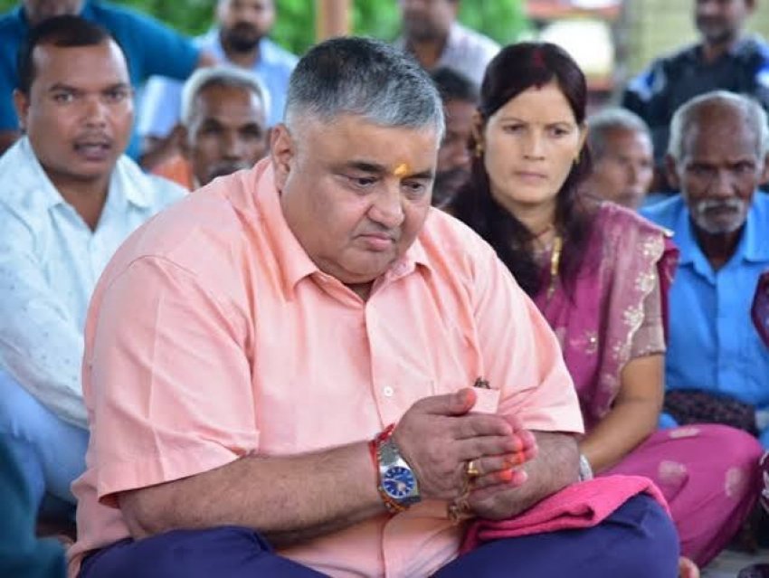 महिलाओं के हुनर को मिलेगा मंच, आत्मनिर्भरता को मिलेगी नई उड़ान,खम्हरिया और उदयपुर में महतारी सदन निर्माण का भूमिपूजन, मंत्री श्री राजेश अग्रवाल ने दी सौगात