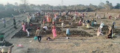 &ldquo;जल संरक्षण के साथ मिल रहा बंपर रोजगार, मोर गांव, मोर तरिया&rdquo; अभियान से संवर रहे ग्रामीण क्षेत्र