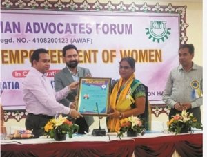 एडवोकेट सुधा वर्मा वूमेन एडवोकेट छग अचीवमेंट अवार्ड से हुई सम्मानित