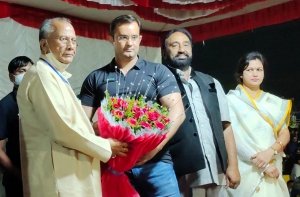 हार से खिलाडिय़ों को हतोत्साहित नही बल्कि करना चाहिए आत्मचिंतन-गृहमंत्री ताम्रध्वज साहू बीरा सिंह स्मृति फ्लड लाईट क्रिकेट प्रतियोगिता का हुआ रंगारंग समापन