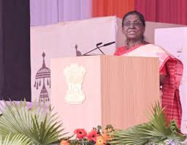 राष्ट्रपति द्रौपदी मुर्मु ने बस्तर दशहरा को बताया छत्तीसगढ़ के सांस्कृतिक गौरव और सामूहिक आस्था का प्रतीक