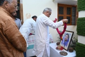 जिला पंचायत अध्यक्ष स्वर्गीय शालिनी यादव के गृहग्राम पहुंचे मुख्यमंत्री, शोक संतृप्त परिवारों को दी सांत्वना