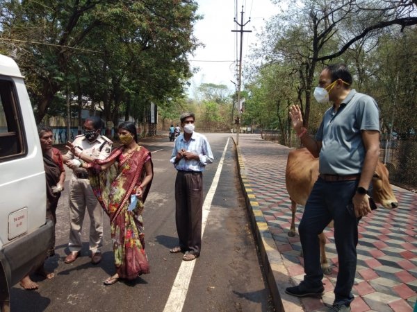 मातृ दिवस पर दुर्ग पुलिस का शानदार कार्य, बरसात में भीगती असहाय बुजुर्ग महिला को वृद्धाश्रम पहुंचाया